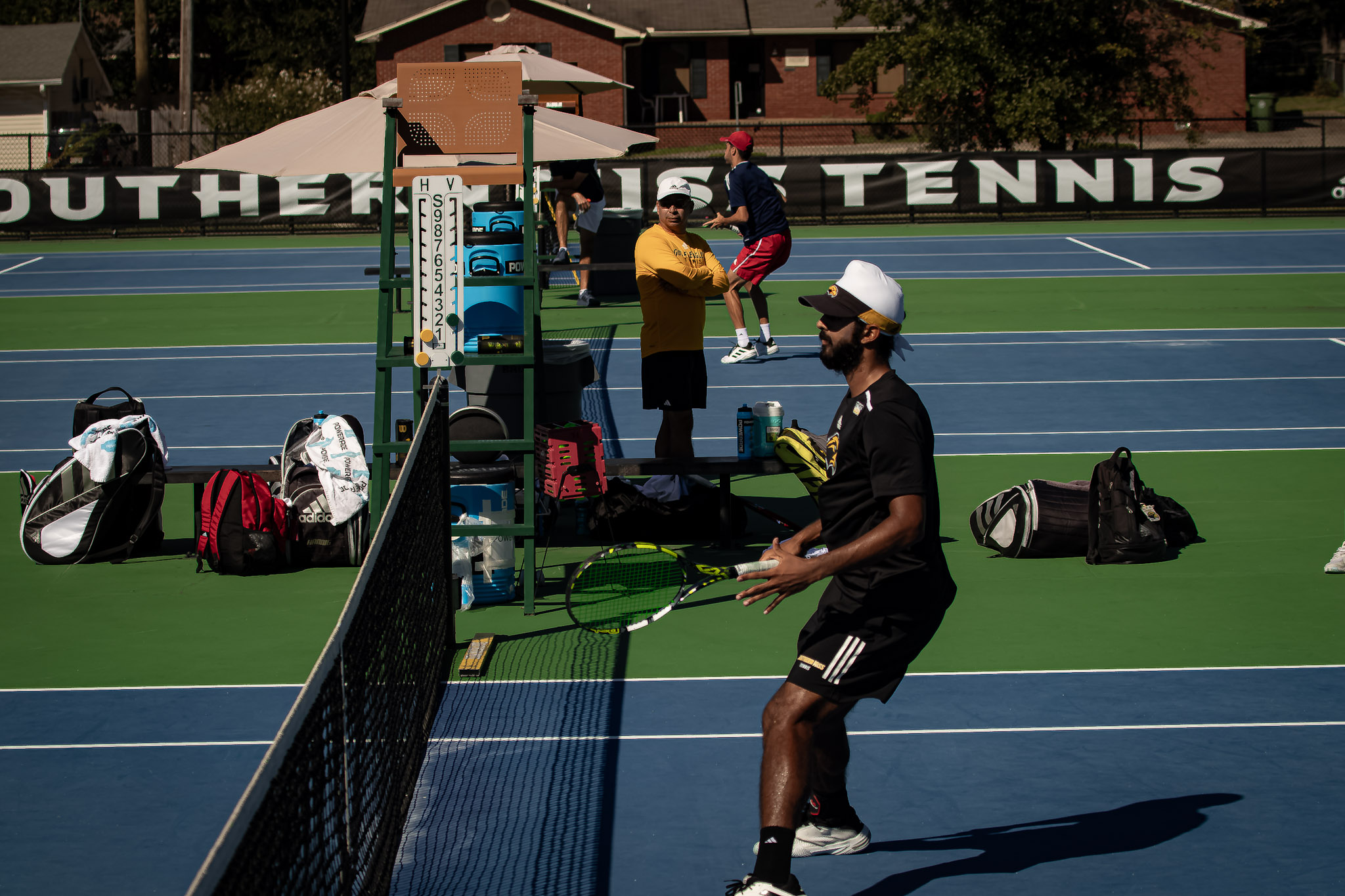 Tennis court wide
